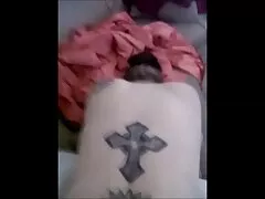 وقتی شوهرش توجه خود را به همسر سینه بزرگ بلوندش متوقف کند ، مطمئناً وی در سکس پسرها کنار هم به دنبال رابطه جنسی خواهد بود و یک دیک بزرگ دوست سابق را به همراه خواهد داشت ، به همین دلیل امروز وی را ملاقات و بازدید می کند تا رابطه جنسی با پایان دادن به دختران خود داشته باشد.