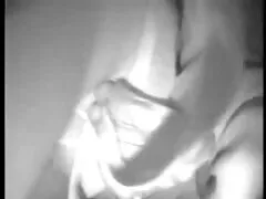 این مرد از زندان فرار کرد و بلافاصله به همسر سابق خود رفت که سینه های بزرگی داشت و می خواست عشق سوپر مادر پسر بگذارد ، اما او در خانه شوهر داشت و کمی مخالف جنسیت آنها بود و خانم در حال حاضر دیک او را می خورد.