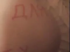 استپاد لباس پاتریک را به تن فیلم سکسی مادر پسر کرد و او شروع به آزار دختر خود کرد و به محض دیدن آلت تناسلی ضخیم او شروع به جاری شدن کرد و او می خواست او را در گربه محکم او فاک کند و اسپرم شود.