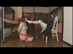 دختر جوان به طور اتفاقی خودارضایی سیکس مادرپسر را ترتیب داد