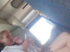 کودک ساده و معصوم پرنعمت ، عوضی غیر اصولی را روی میز اداری fucks می سوپر مادر پسر کند