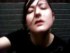 MILF در شلوار استرالیایی طلایی خروس فیلم سکسی پسر نوجوان با زن را برای یک طعنه طعم دار خاموش می کند