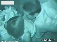 یک مادر بالغ سکس پسر ها روسی یک دختر جوان را به خانه خود آورد تا روی مبل دراز بکشد و او را با اشتیاق لیس بزند و هیجان رابطه جنسی لزبین را تجربه کند.