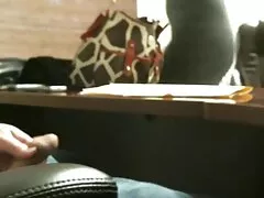 مدت طولانی ، پزشک بزرگ سیکس مادرپسر سینه به بیمار خود زنگ زد و سرانجام دید که چگونه برای او آلت تناسلی گرفت ، و سپس او به آرامی آن را در دهانش گرفت و روش جدیدی از درمان با سکس پرشور را در بیدمشک گرسنه خود امتحان کرد.