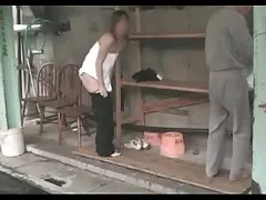 دختر 18 ساله شلوارهایش را به عنوان علامتی مبنی بر آماده بودن زن بودن ، شلوار خود را فیلم سکسی پسر نوجوان با زن به سمت ناپدری خود رها می کند