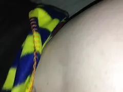 پلیس سخت از یک بلوند شلوغ با فاک سخت در ایستگاه ، که در نزدیکی صحنه جنایت قرار گرفته است ، بازجویی می سکسپسر باپسر کند